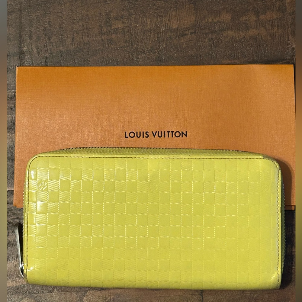 Louis Vuitton Damier Facette Patent Zippy Wallet